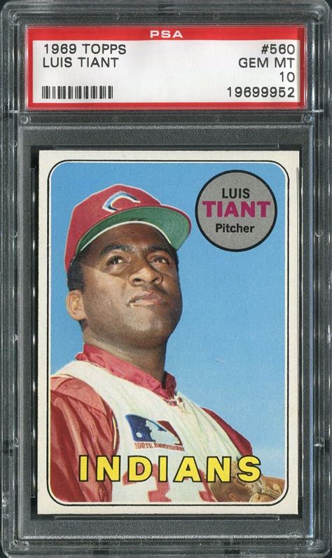 1969 Topps 560 Luis Tiant Cleveland Indians PSA 10 GEM MINT