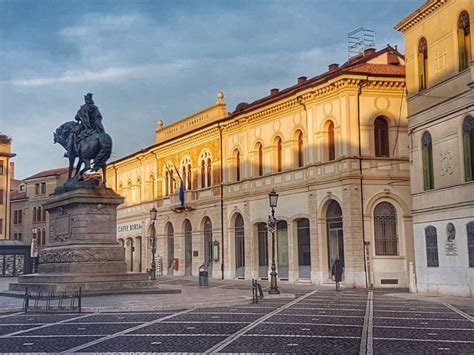 Piazza Garibaldi Dalla Chiesa Ai Mercati Ed Infine La Statua