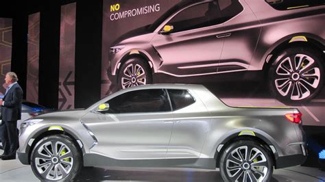 Hyundai Santa Cruz Pickup Truck Concept Debuts At 2015 Detroit Auto Show