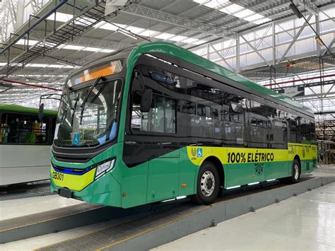 BYD entrega seis ônibus elétricos para Curitiba Technibus