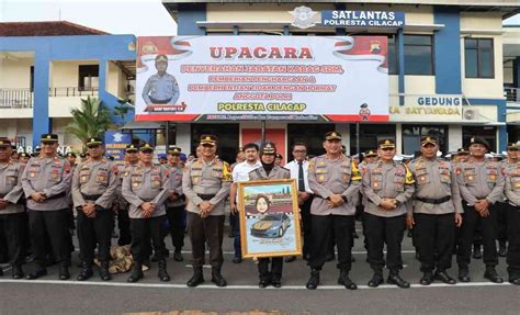 Kapolresta Cilacap Apresiasi Anggotanya Yang Berdedikasi Dan Berprestasi