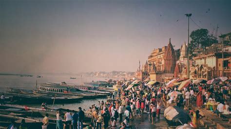 Holy place Varanasi - PixaHive