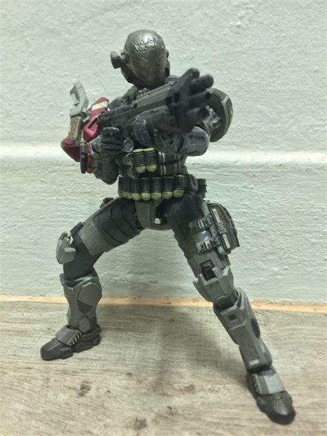 Play Arts Kai Halo Reach Carter A Emile A Black Team Spartan