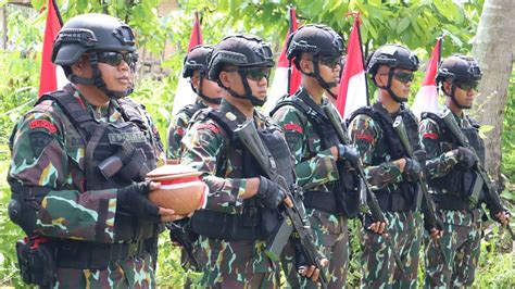 Tradisi Pengambilan Air Suci Dalam Rangka Hut Brimob Polri Ke Tahun