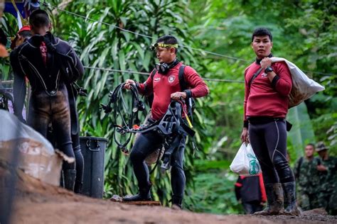 How Scuba Divers Will Rescue Soccer Team Trapped In Thai Cave Live