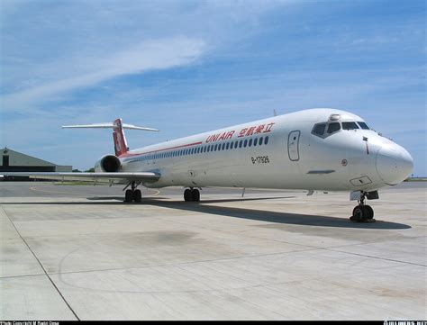 Mcdonnell Douglas Md 90 30 Uni Air Aviation Photo 0401706