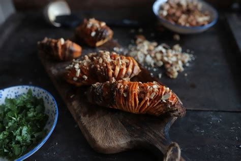 Hasselbakt søtpoteter med karamelliserte nøtter i airfryer oppskrift