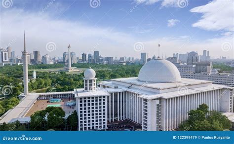 Istiqlal Mosque With National Monument Editorial Stock Image Image Of