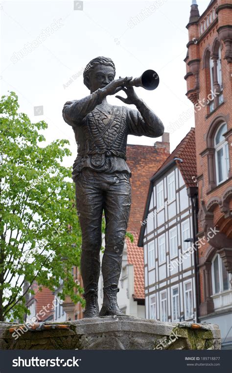 Bronze Statue Pied Piper Hameln Germany Stock Photo 189718877 | Shutterstock