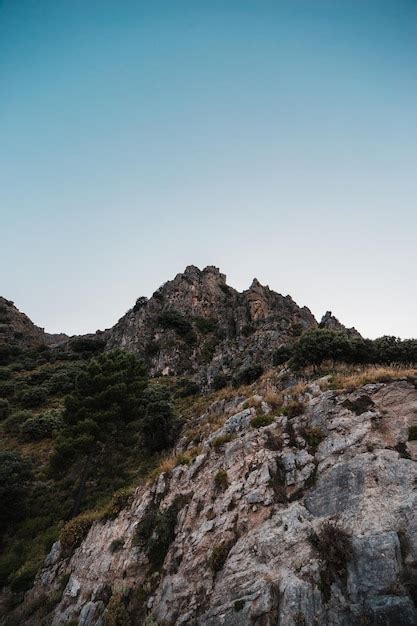 Montaña escarpada de la sierra de grazalema Foto Premium