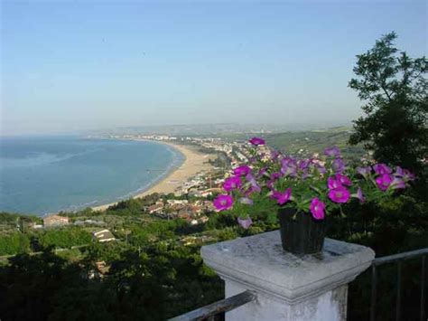 Pin by Immobiliare Caserio on Vasto | Italy, Fine sand, Sidewalk