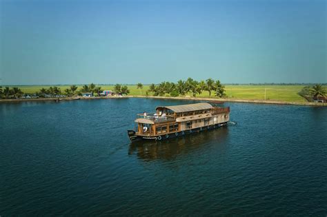 3 Bed Room Ultra Luxury Houseboat - Lake Queen Houseboats