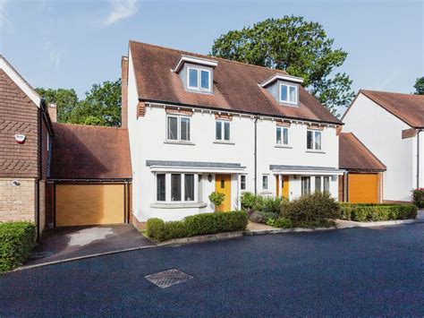 4 Bed Semi Detached House For Sale In Trinity Fields Lower Beeding