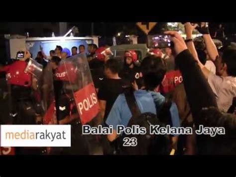 Protes Bantah GST Kekecohan Di Hadapan Balai Polis Video Dailymotion