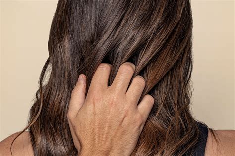 Stylists argue over haircut styles for diamond face shape trends 3