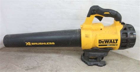 DeWALT 20V blower with battery, works well - Albrecht Auction Service