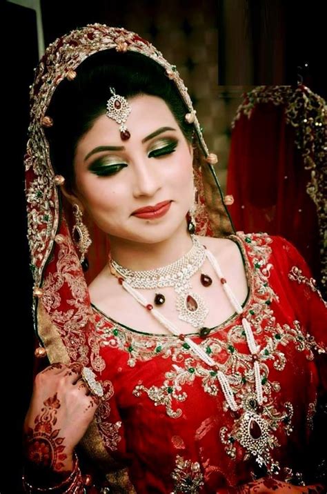 And Pretty Bridal Makeup Wallpaper Bridal Hd X Wallpaper