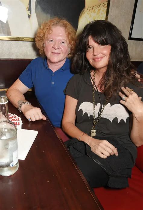 Mick Hucknall facts: Simply Red singer's age, wife, children and more revealed - Smooth