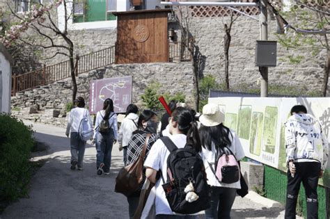 “齐稷领航”——百名专家（博士）走进团支部｜建筑工程与空间信息学院开展主题团日活动专业微信交流