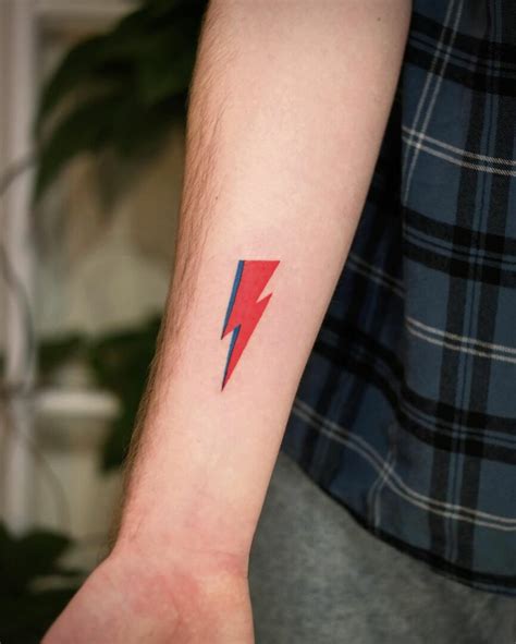 21 Lightning Tattoo Ideas For A Striking Ink