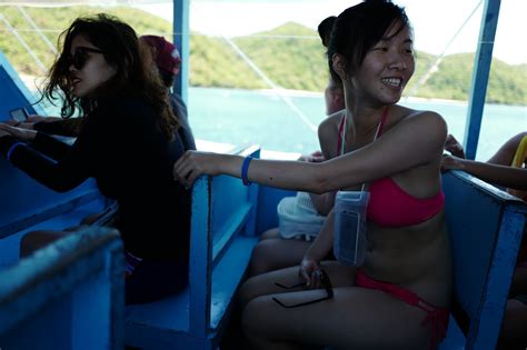 Je Tunnel Ariel S Point Cliff Diving Paradise In Boracay Philippines