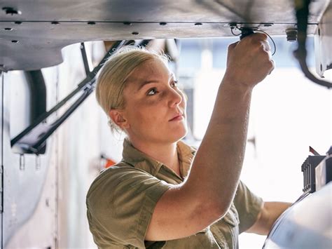 Women In Aviation Aircraft Technician Women In Aviation