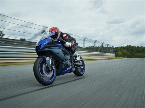 2022 Yamaha YZF-R7 First Ride Review | Cycle World