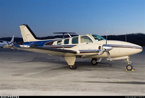 N67489 | Beechcraft 58 Baron | Private | Ethan M | JetPhotos