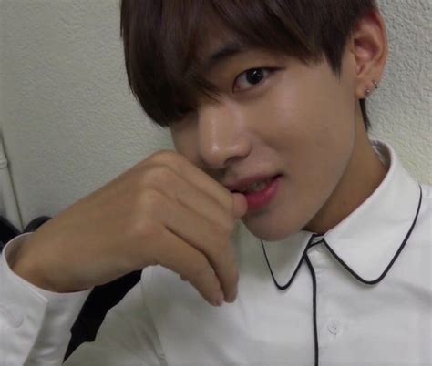 Hourly Tae On Twitter Kim Taehyung Taehyung Bts Taehyung