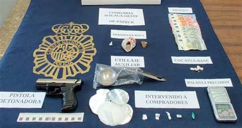 Cuatro detenidos en Málaga tras desarticular un punto de venta de drogas