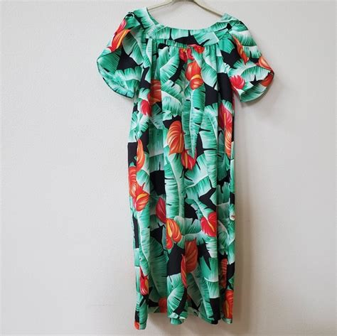 Hilo Hattie Dresses Hilo Hattie Traditional Hawaiian Muumuu Dress In Red Anthirium Flower