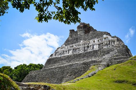 Xunantunich - Chabil Maya Adventures