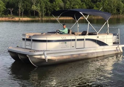 Boat Rental At Elk Creek Resort And Marina At Tenkiller