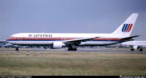 N Ua United Airlines Boeing Er Photo By Robert Hodgson Id