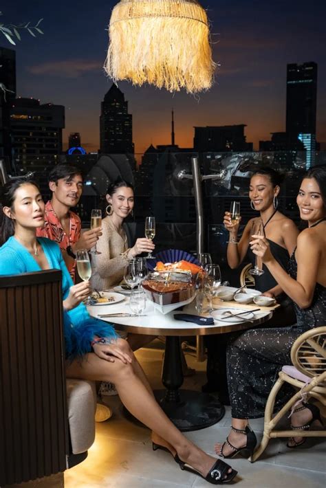 7 Best Places To Party in Sukhumvit Soi 11 in 2025