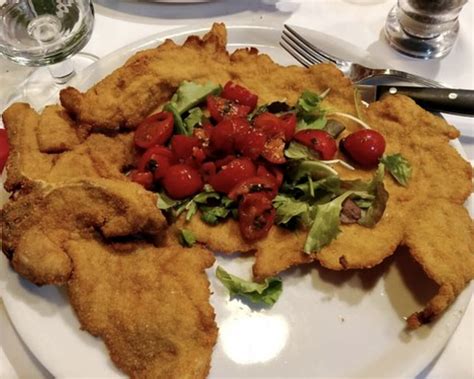 Dove Mangiare La Cotoletta Alla Milanese A Milano E I Prezzi