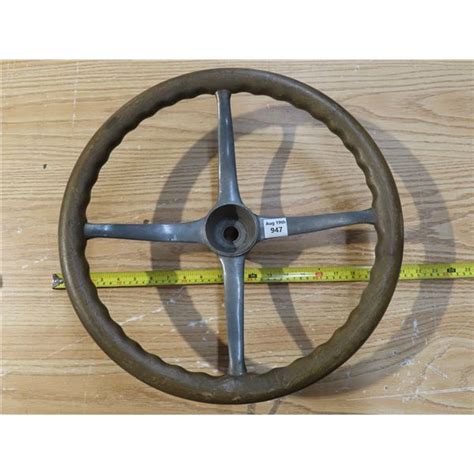 Vintage Steering wheel - Wood grain