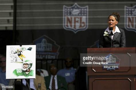 Reggie White Wife Photos and Premium High Res Pictures - Getty Images