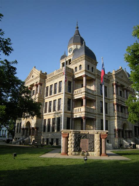 [Southwest Corner of Denton County Courthouse] - The Portal to Texas