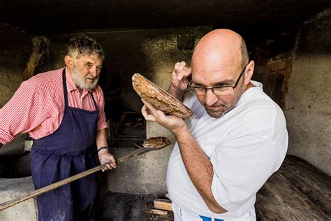 Brotbacken Wie In Alten Zeiten Am Waginger See