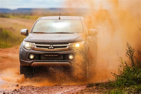 Mitsubishi L Triton Sport Estreia Novas Vers Es Na Linha