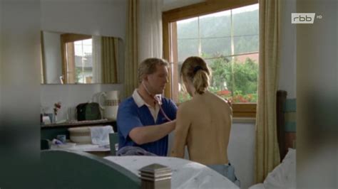 Naked Hemma Clementi In Der Bergdoktor