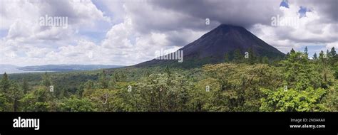 Arenal Volcano, Costa Rica Stock Photo - Alamy