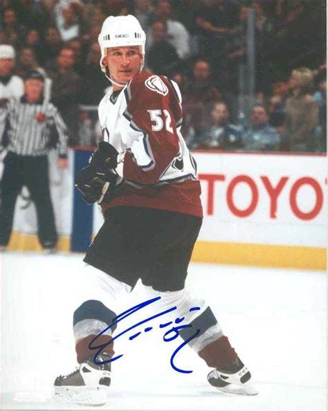 Adam Foote autographed 8x10 Photo (Colorado Avalanche)