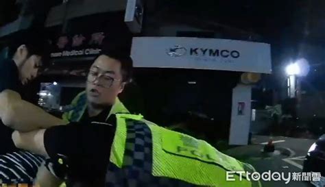 三重賓士男擋道長鳴喇叭！還對警亮槍連扣板機 警怒開2槍制伏 Ettoday社會新聞 Ettoday新聞雲