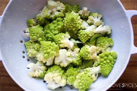 Romanesco Broccoli Soup with Blue Cheese and Chives - SugarLoveSpices