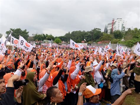 Gelar Kampanye Akbar Di Bukittinggi Masyarakat Tumpangkan Harapan Pada Pks Sipp Fm