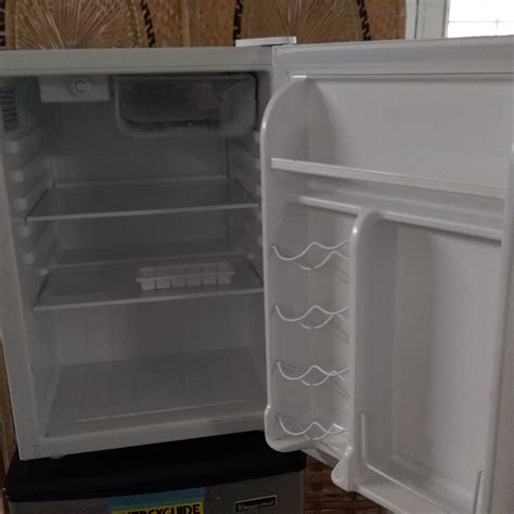 Lot Detail Magic Chef 26 Cu Ft Mini Fridge In White Energy Star