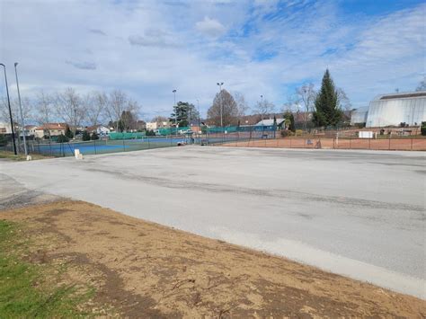 Oloron les travaux ont débuté pour la création de terrains de padel