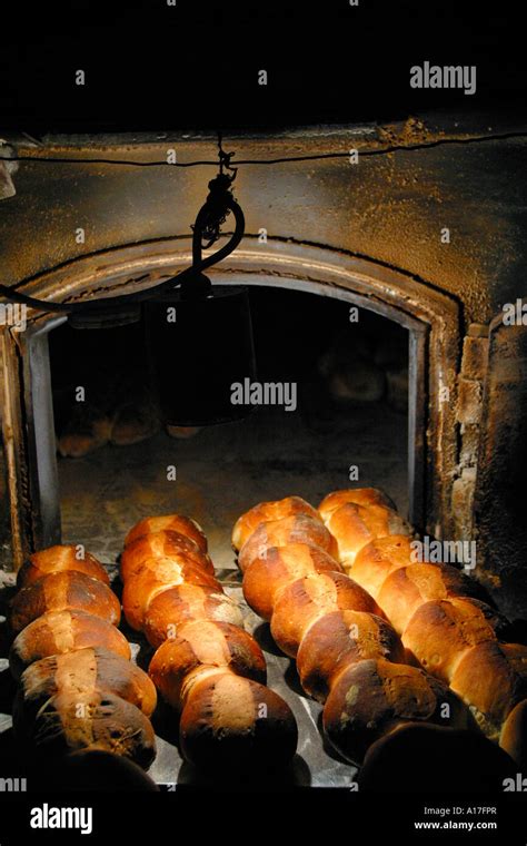 Baking Bakers Bread Ovens Hi Res Stock Photography And Images Alamy